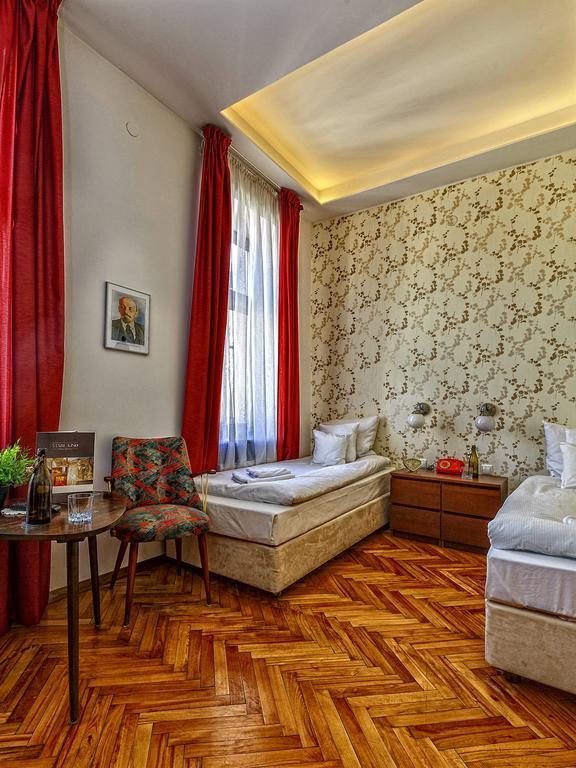 Aparthotel Stare Kino Cinema